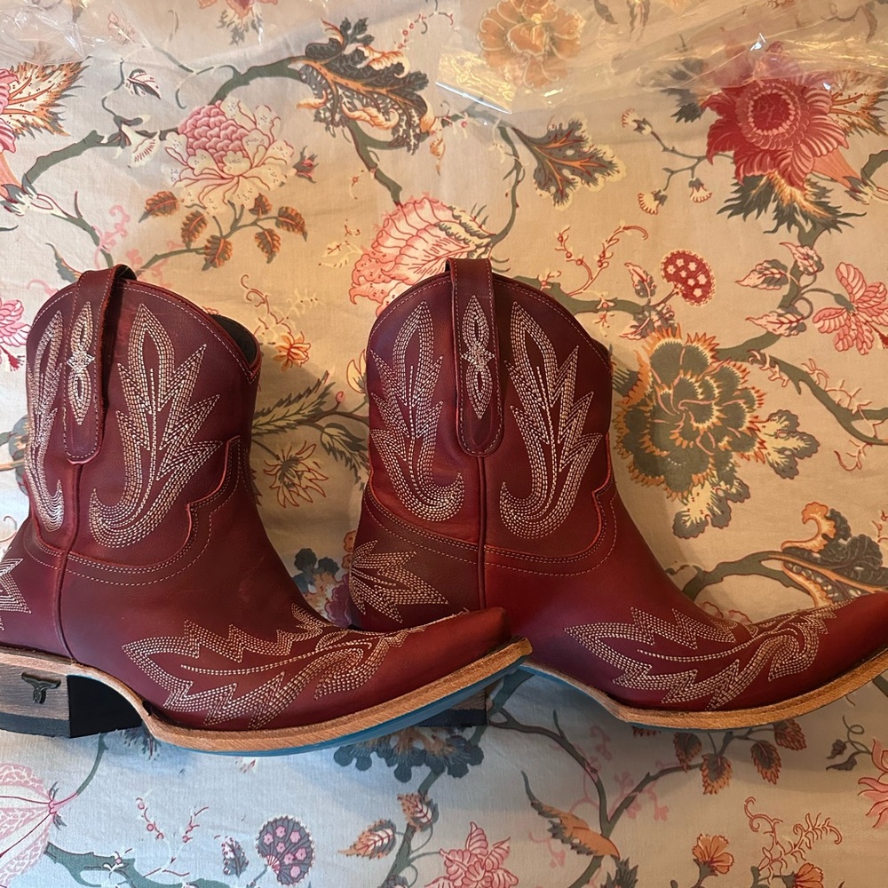 Lane Lexington Western Booties Smoldering Ruby
